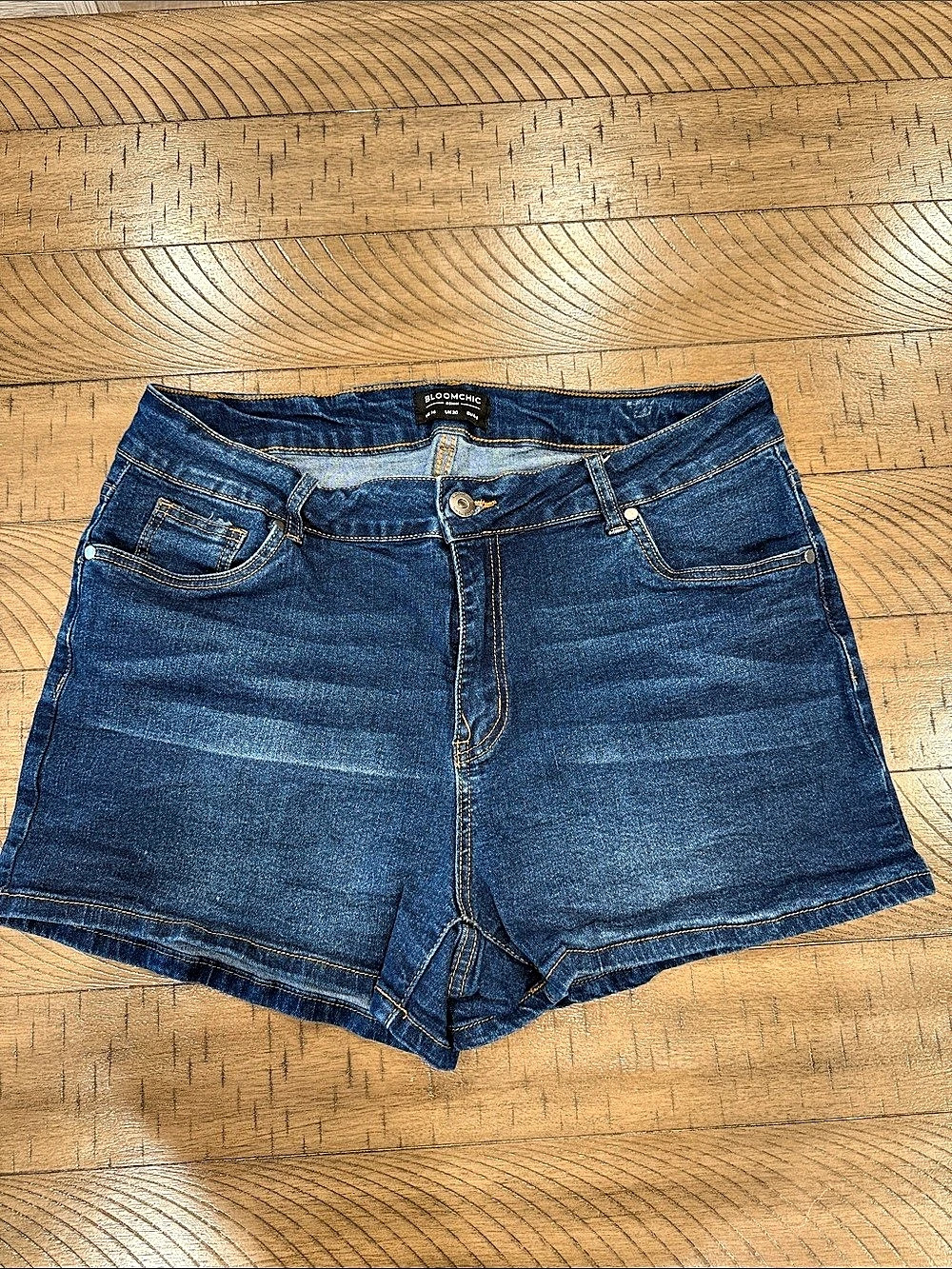 BloomChic Denim Jean Shorts Blue US 16